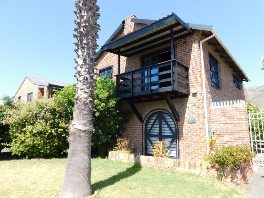 5 Bedroom Property for Sale in Gordon Strand Estate Western Cape